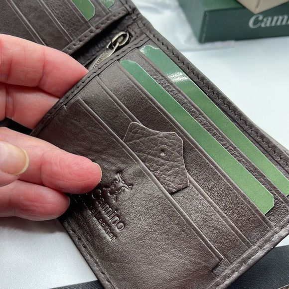 NWT brown leather Camino Bi-Fold wallet - Picture 9 of 9